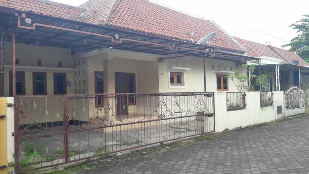 Kode : RSH 4244 Rumah Cantik Siap Huni Dalam Komplek Di Ngaglik Slema