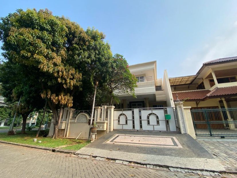 Dijual Cepat Rumah Luas Hook Di Pik Pinisi Indah Pik