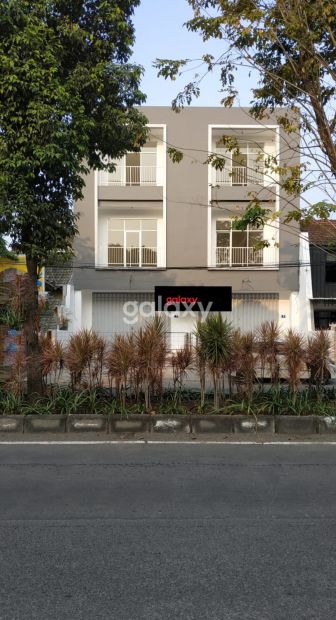 Dijual 2 Unit Ruko Baru Gress 3 Lantai Di Raya Klampis Semolo