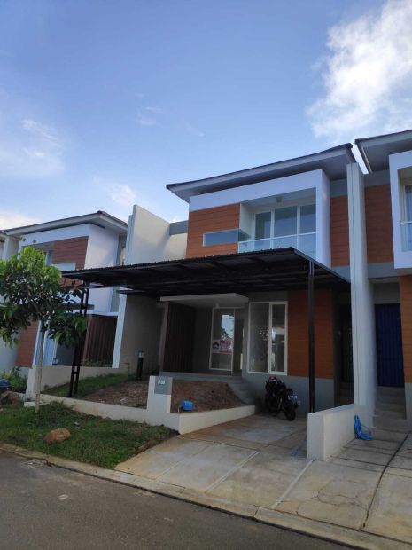 Rumah Cluster Depan Danau Ivy Park, Citraland BSB City, Semarang