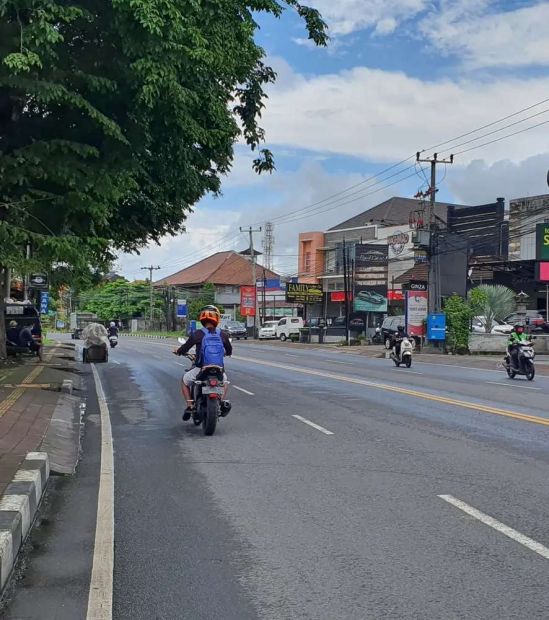 Dijual Tanah Are Bangunan Ruko Lantai Di Jln Utama Gatsu Timur