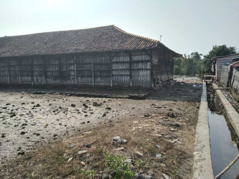 Tanah Dan Bangunan Gudang Garam Dekat Jalan Pantura Dan Pantai Eretan