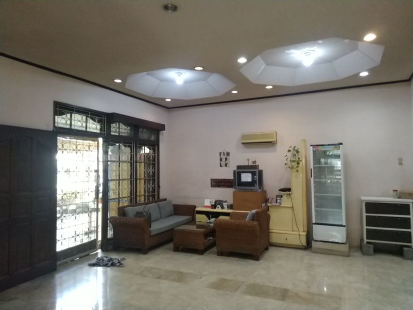 Rumah Hoek Jl. Janur Asri V Blok QK 10 Kelapa Gading