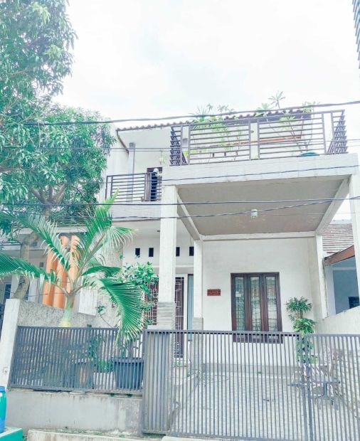 Dijual Rumah Cantik 2 Lantai Di Jl.Cikas Barat Pekayon Jaya, Bekasi