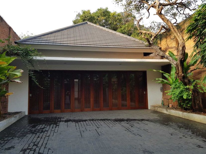 Dijual Rumah Peruntukan Garasi Atau Hitung Tanah Di Kemanggisan Raya