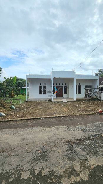 Dijual Rumah Dan Tanah Di Jatisari, Kec. Pakisaji, Malang