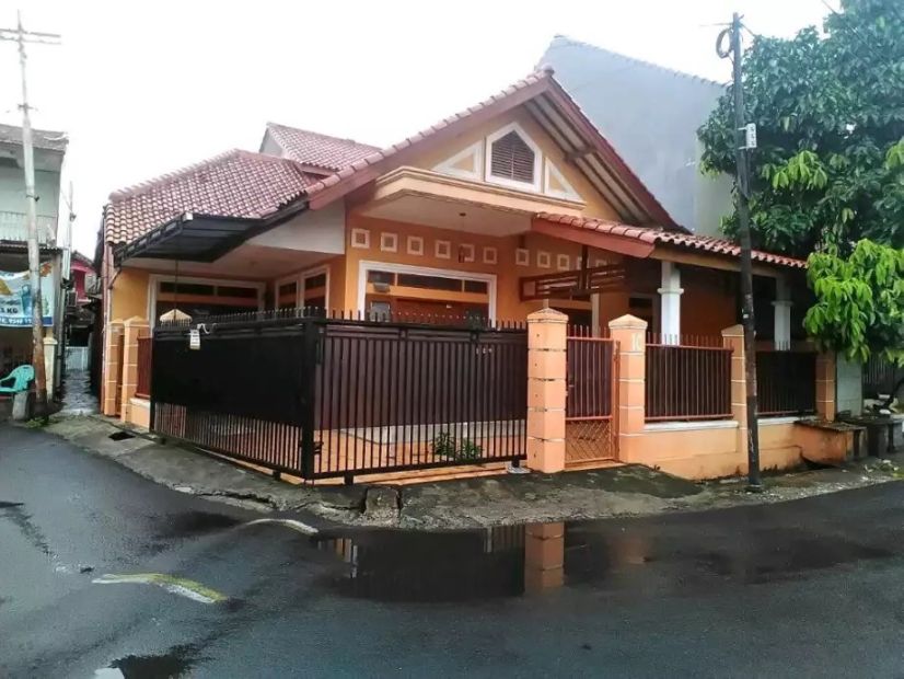 JUAL Rumah Di Pejaten Timur 2Lantai 2,4 Milyar Surat SHM Bebas Banjir