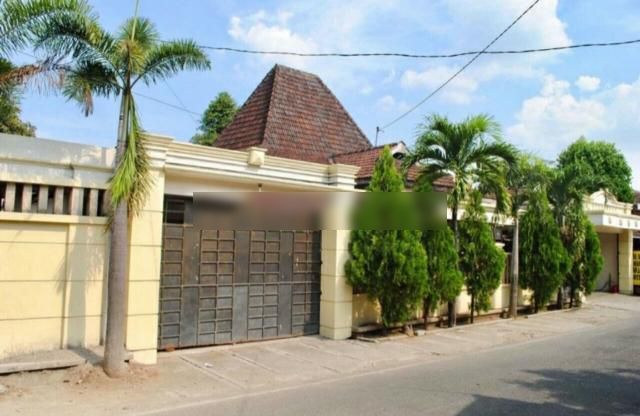 RUMAH MEWAH HOOK SOLO KOTA