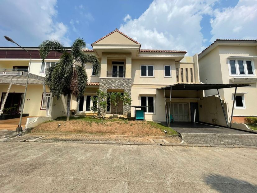 Dijual Rumah Mewah Dalam Komplek Permata Golf Taman Kenten Palembang