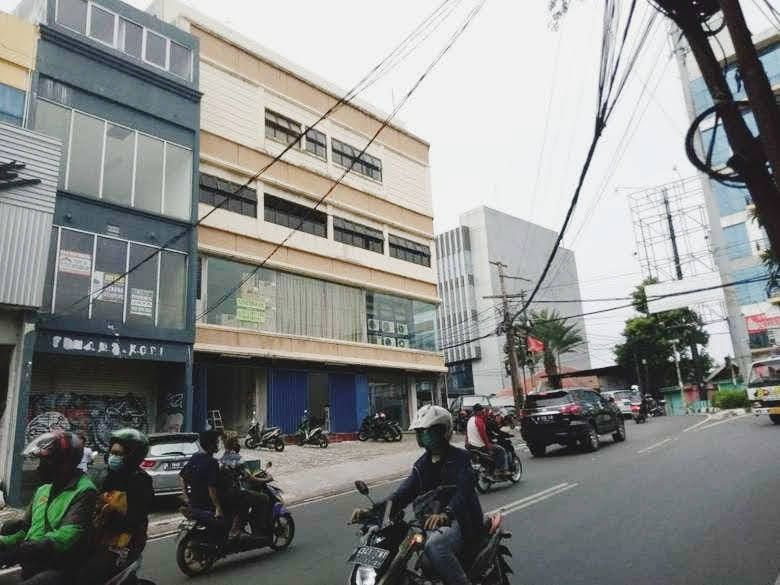 Ruko 3,5 Lantai Di Pinggir Jalan Raya Bintaro, Pesanggrahan, Jakarta ...