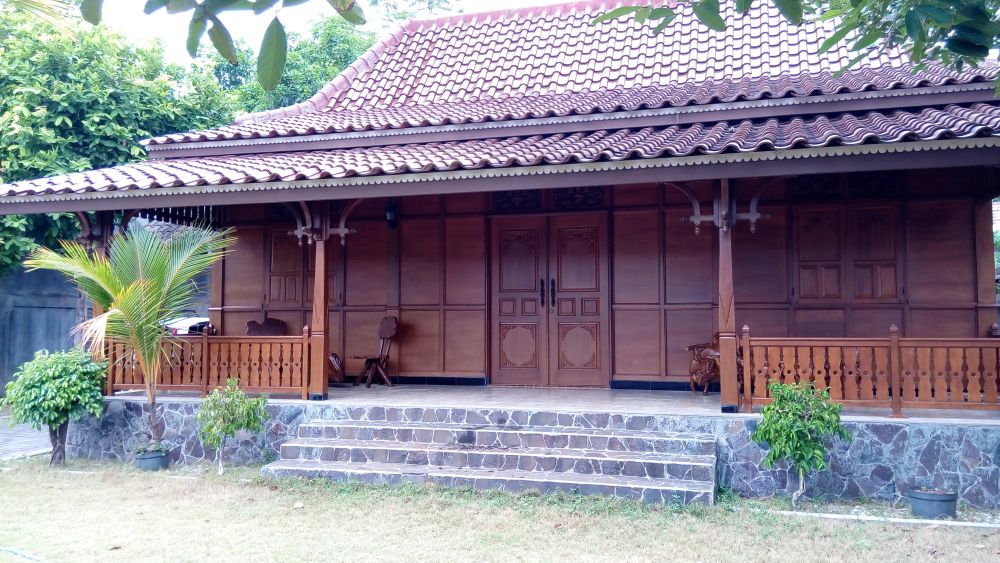 DIJUAL RUMAH KAYU JATI LIMASAN + TANAH (FULL PAGAR BUMI)