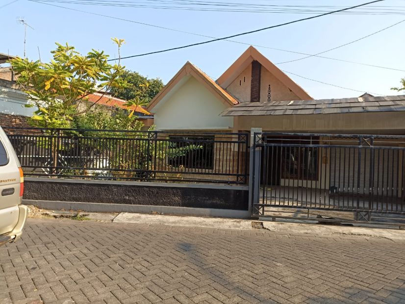 Rumah Dijual di Perumahan Yani Residence Surabaya Selatan