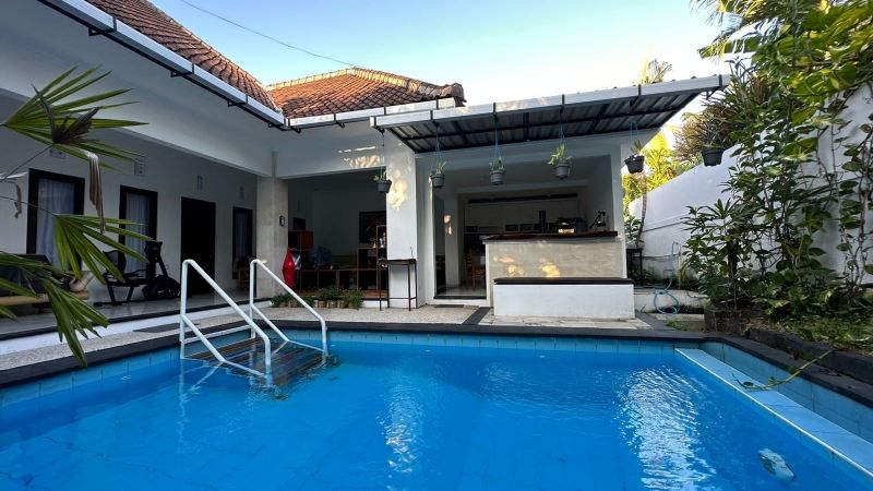 FOR RENT YEARLI LUXURY VILLA SEMINYAK BEACHSIDE