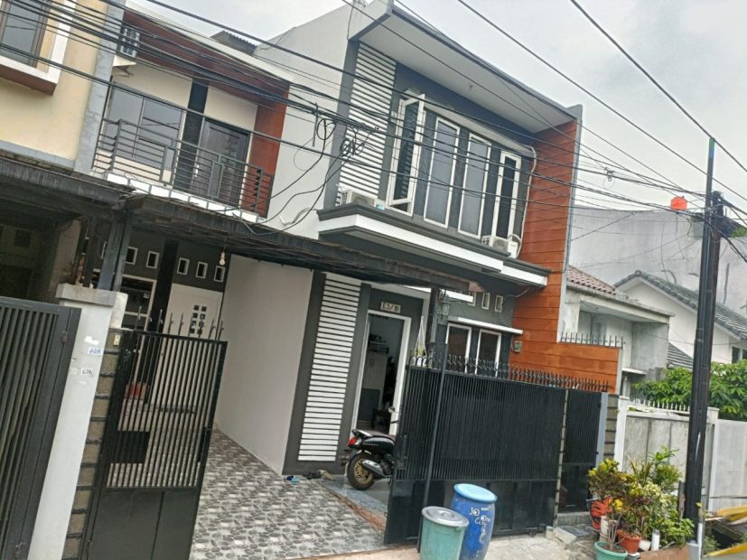 Dijual rumah di jakarta barat lokasi strategis kawasan komplek walikota