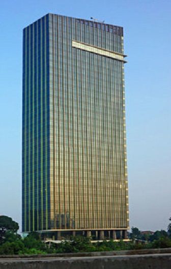 Sewa Kantor Fully Furnished 50m2+ 70m2 Di Alamanda Tower, TB Simatupang