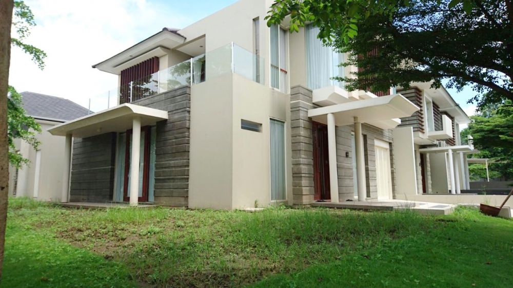 Rumah Mewah di Cluster Elit Citra Sun Garden Yogyakarta