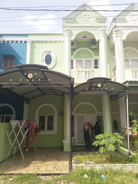  Disewakan  Rumah  Di  Johor Regency Medan 