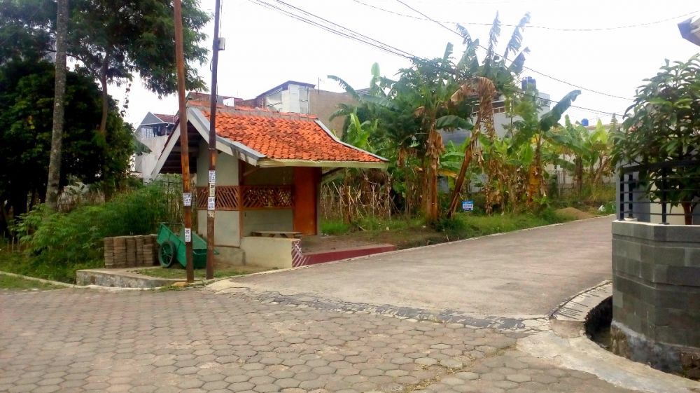  Tanah  HOOK  siap bangun di Komplek Sariwangi Bandung Barat 