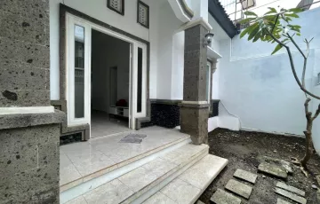 Rumah Disewakan di Kerobokan Kelod, Badung, Bali