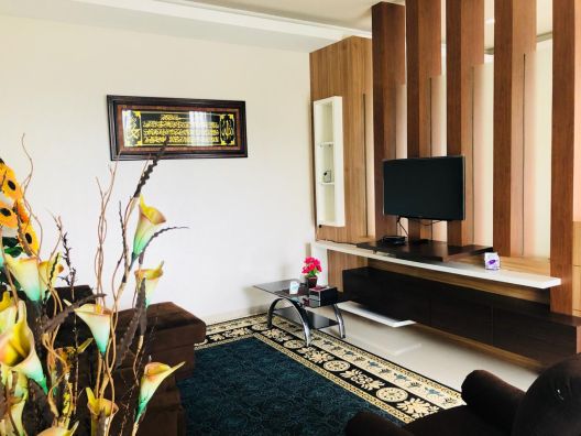  DISEWAKAN  RUMAH  LUX MINIMALIS  FURNISHED VIEW OK RESOR 