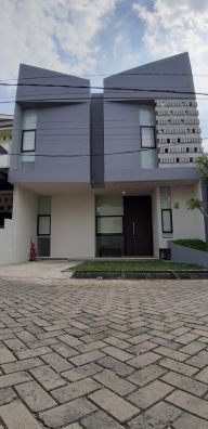 Rumah Cantik Dalam Perumahan Dkt Tb Simatupang Jakarta Selatan