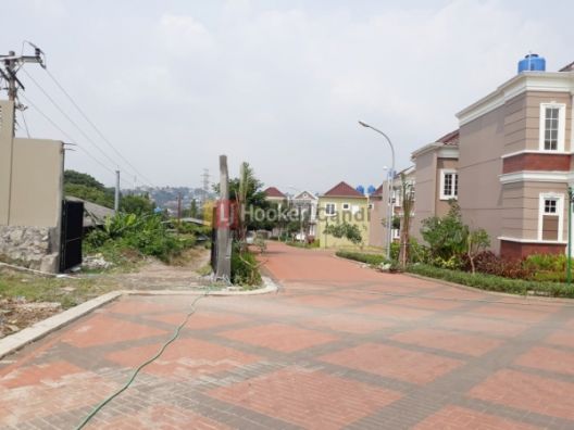 Rumah di Paramount Village Semarang