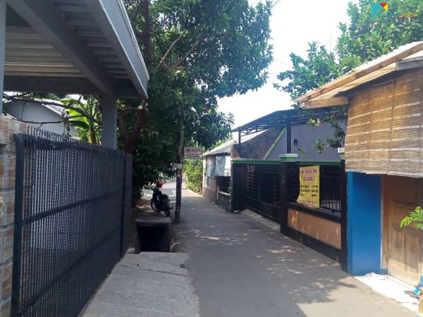 Rumah Dijual BU 8 Kamar  Dekat Pintu  Toll Jatiwaringin 