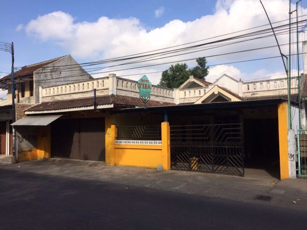  Di  Jual Rumah  Bagus Nyaman Di  Pinggir Jalan Dekat Pusat 