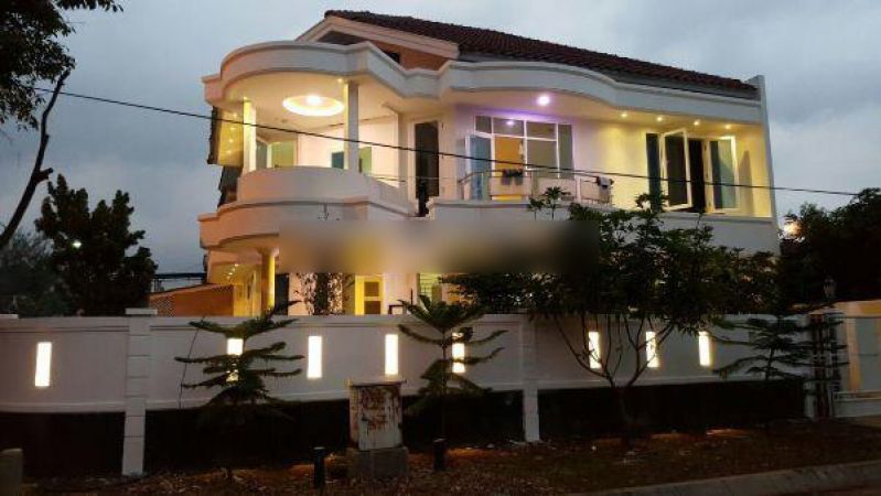 Rumah Lux Harga Merakyat di Taman  Modern  Jakarta  Timur 