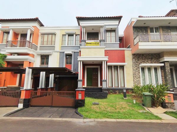  Rumah  di Sewa  Gading  Parkview Kelapa  Gading  Jakarta Utara