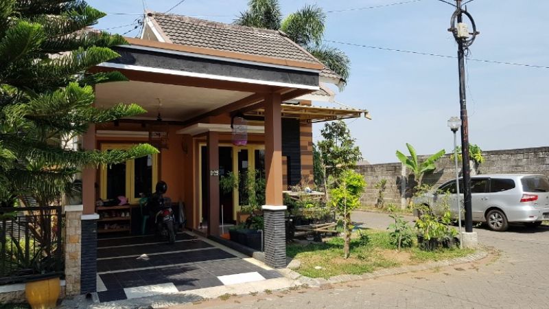 Rumah mewah bagus dijual murah lokasi di kota Malang
