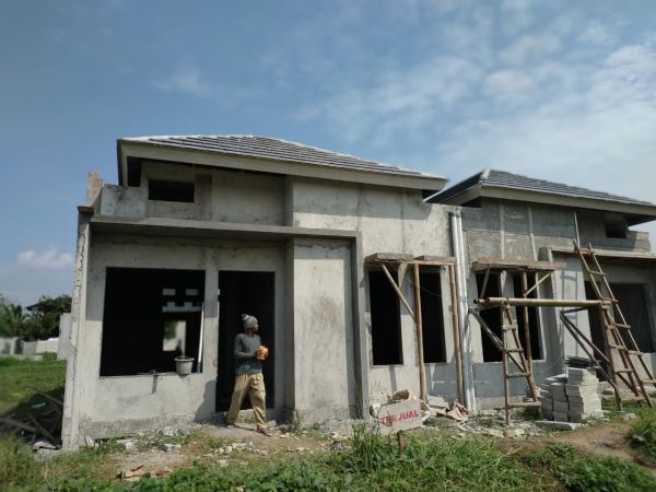 Rumah Tahan Gempa Hingga 7Sr, Villa Kebun Raya Cibinong di Bogor, FREE AC