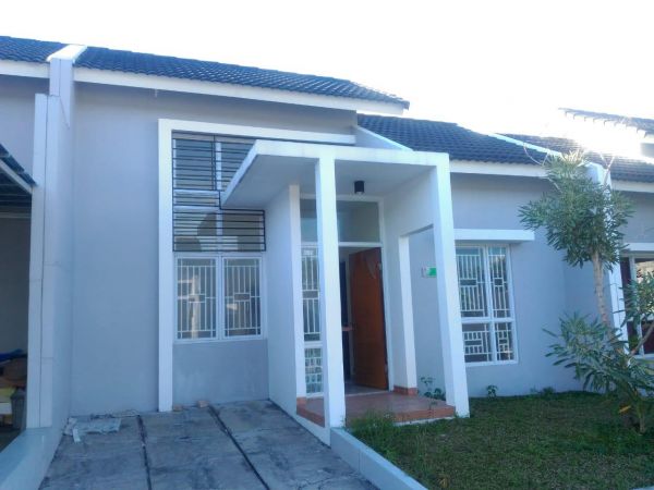 Rumah disewakan di Grand Kawanua Cluster Casa Viola