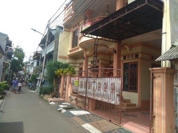 Dijual cepat Rumah 3 lt Kos kosan 15 kamar Cempaka putih 