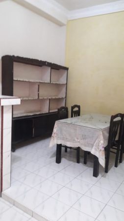 rumah nyaman 2 lantai dengan 5 kamar tidur dan 2 kamar mandi