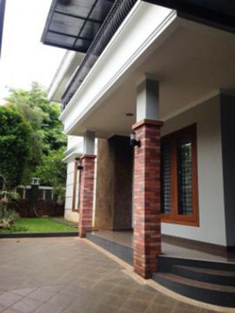 Rumah Nyaman dan Mewah di Kawasan Elite Pondok Indah 