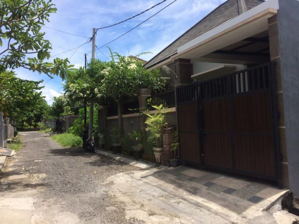 rumah mewah isi kolam dijual beserta isinya di dalung