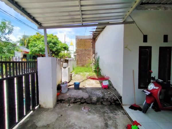 Rumah Sudut Murah Ukuran 10x12 Dekat Jalan Poros