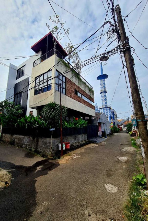 Dijual Rumah Industrial Kelapa Dua Tangerang