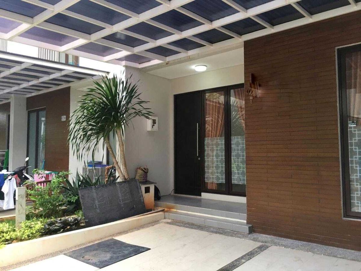 Disewakan rumah type mezanine di Jakarta Garden City Cluster Shinano