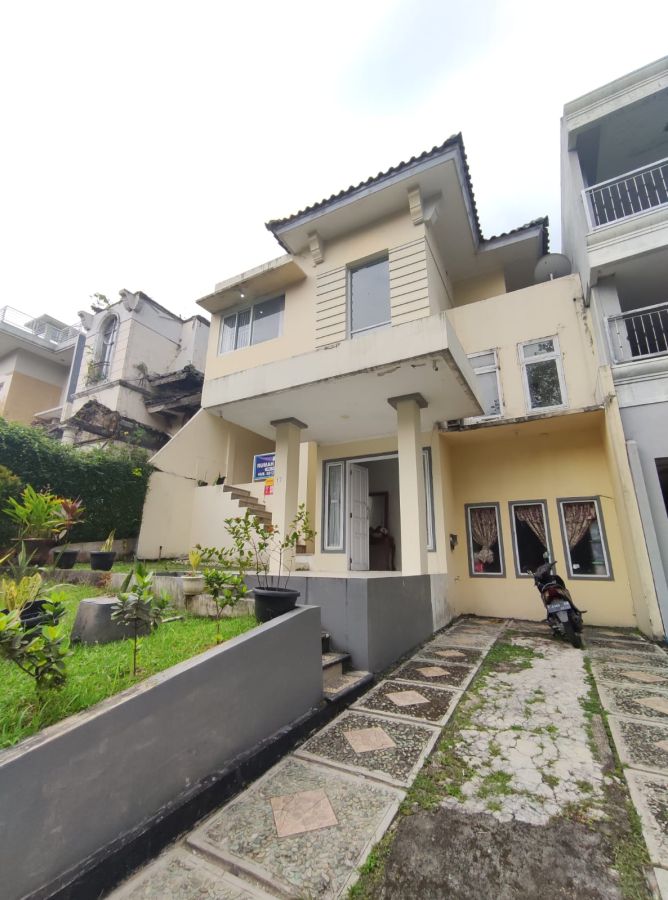 Rumah 2 Lantai Siap Huni di Sentul City Bukit Golf, Sentul Bogor