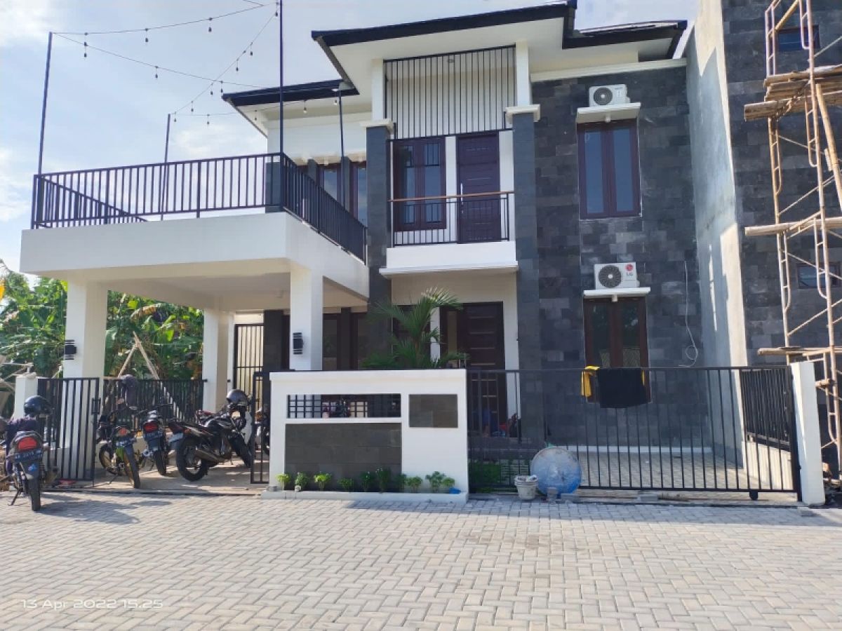 Dijual Rumah 2 Lantai Dalam Ringroad Sonosewu