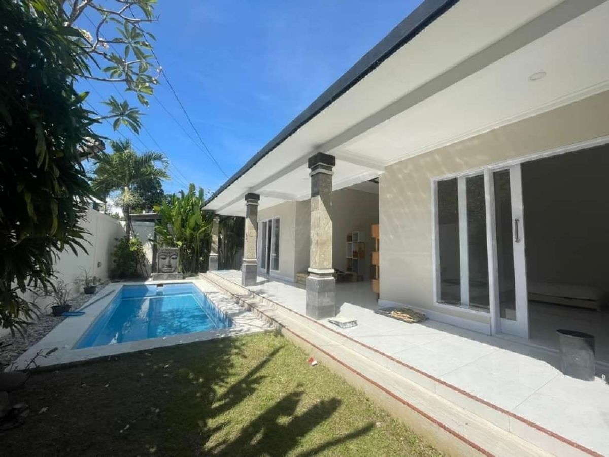 Yearly Rent 2 Bedrooms Fully Furnished Villa at Kerobokan Bali