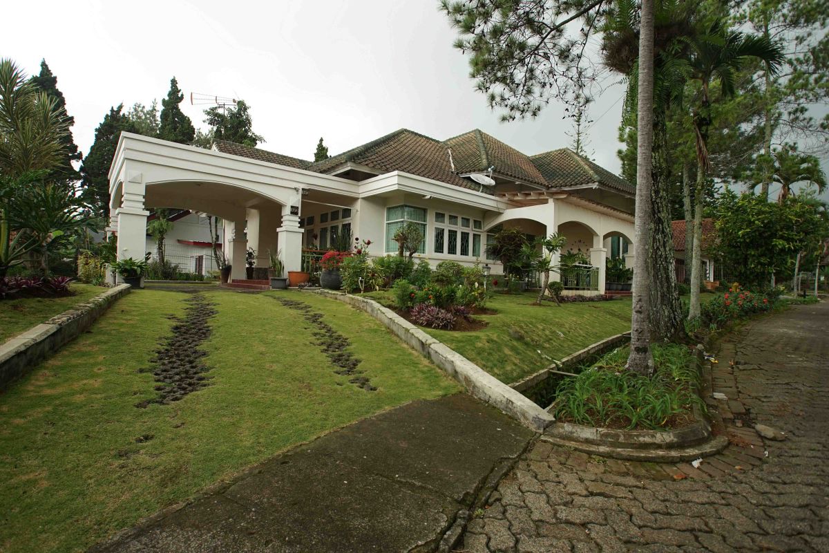 Rumah Singgah Harian Shakilla House 5 Syariah-Villa Lotus Cipanas,
