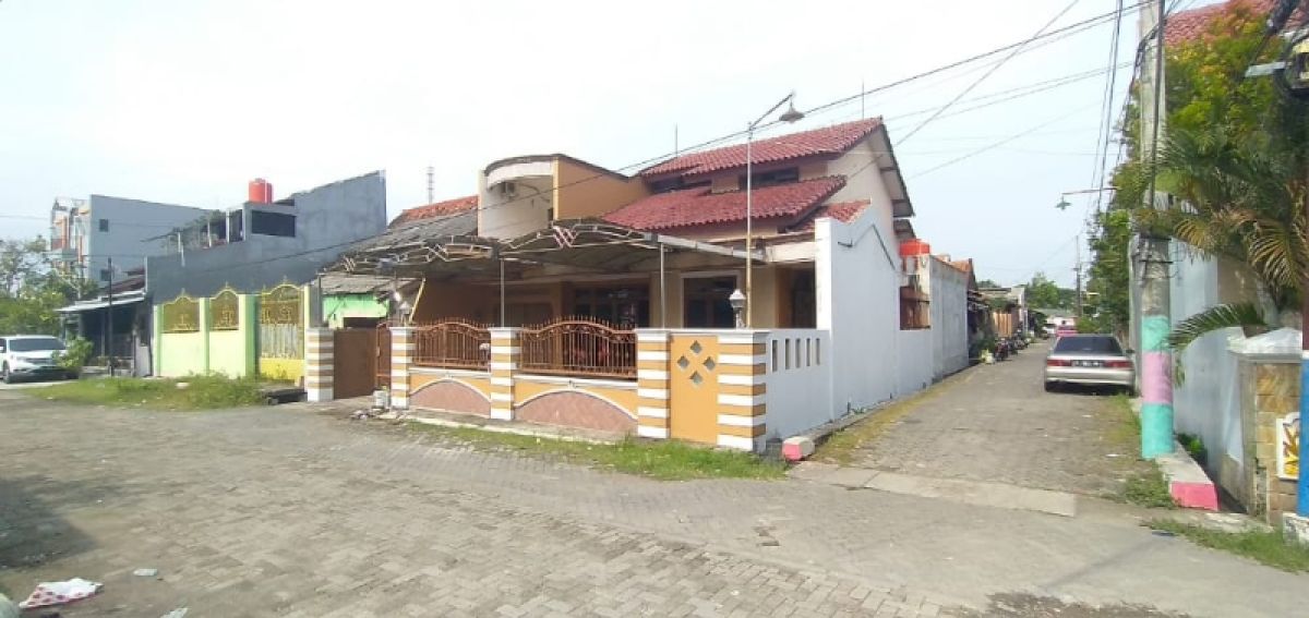 Disewakan rumah utk office kantor usaha bisnis di Semarang Barat