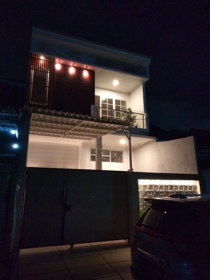 Dijual Rumah Cantik Mewah 2 Lantai Poros Jalan Hertasning (FW)