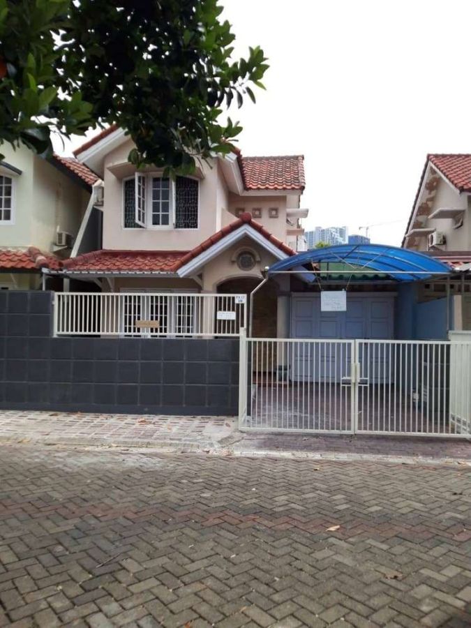 Rumah disewakan Villa Valensia (BB) Surabaya