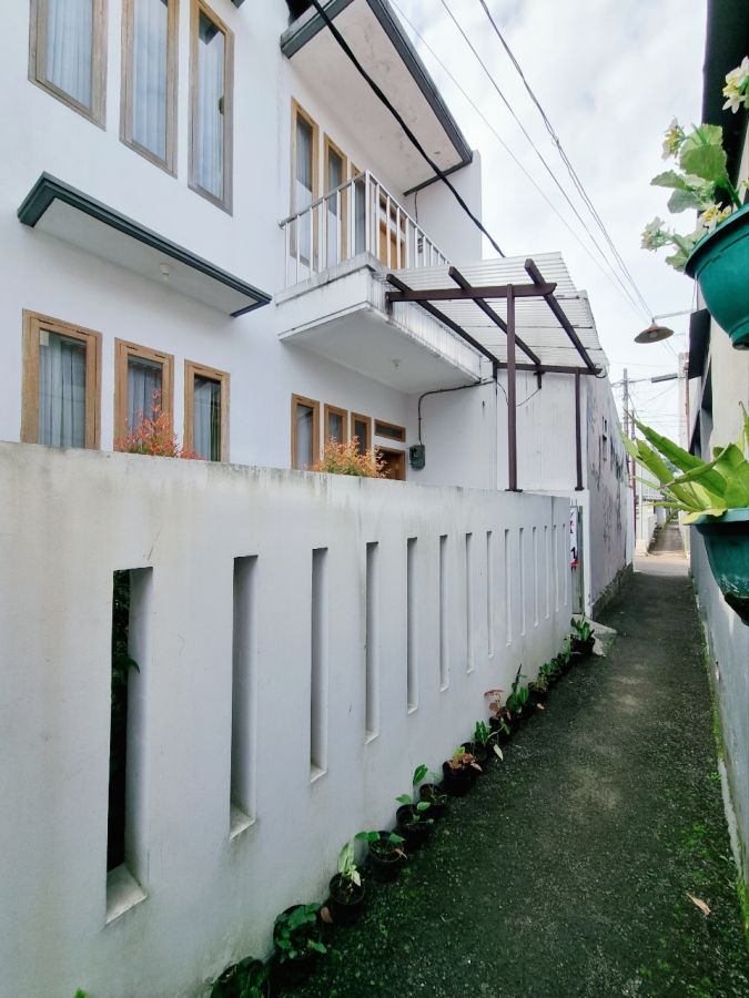 Dijual Rumah 3 Lantai Terawat di Sayap Pajajaran Bandung