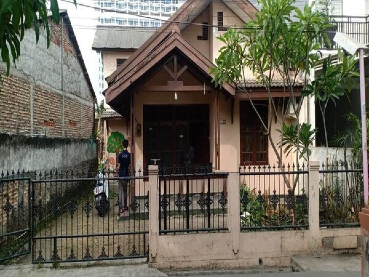 (GA15021-MD)DIJUAL : Rumah 2 lantai siap nego di Kosambi Jakarta Barat