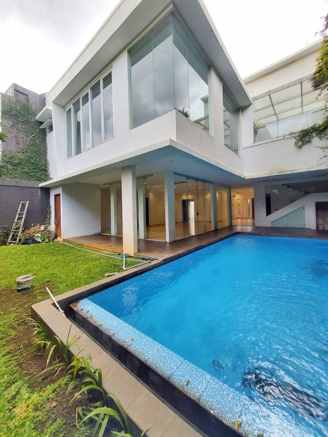 Rumah Mewah Siap Huni di Kemang Jakarta Selatan